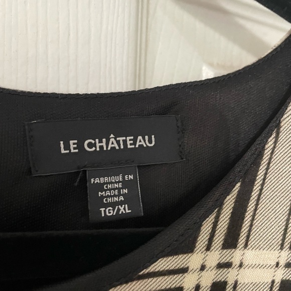 Le Chateau tartan dress with belt - Picture 2 of 3